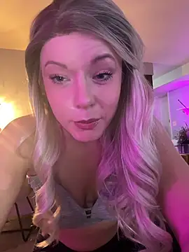 EllaSnow online show from 03/13/26, 05:47