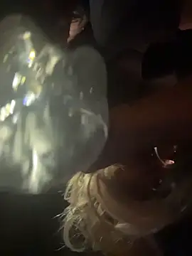 EllaSnow online show from 04/12/26, 07:57