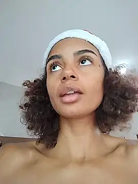 Emanuelle manu online show from 12/18/24, 12:29