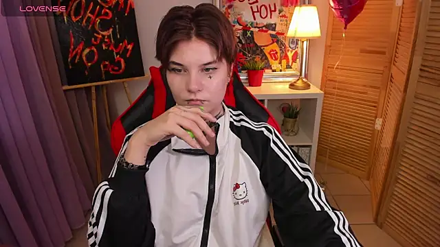 Snapshot of mekurisu chatting on 02/24/25, 11:54 mekurisu online show from 02/24/25, 11:54