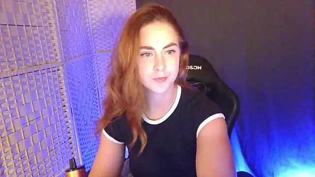 KayleyxEmily online show from 02/15/26, 09:11