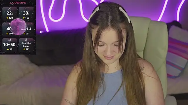 DonnaLustt online show from 11/25/25, 09:15