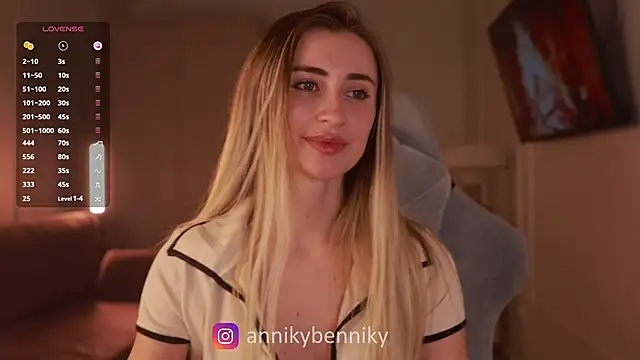 Snapshot of Coconutkittyy chatting on 03/05/25, 06:45 Coconutkittyy online show from 03/05/25, 06:45