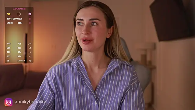 Snapshot of Coconutkittyy chatting on 03/12/25, 09:13 Coconutkittyy online show from 03/12/25, 09:13