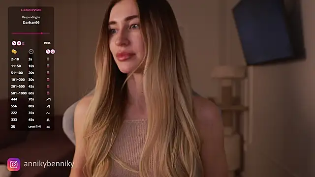 Coconutkittyy online show from 03/17/25, 09:34