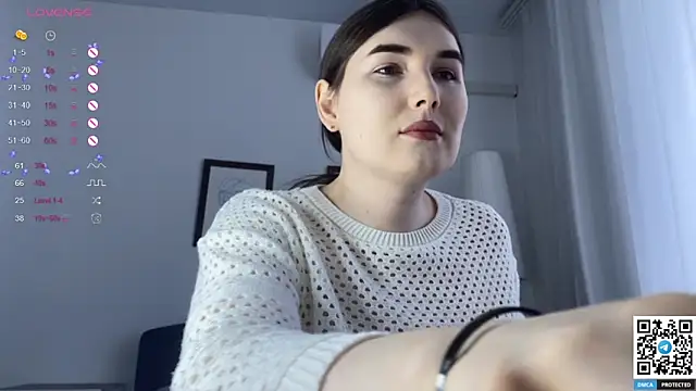 Snapshot of Maria_Bowie chatting on 02/14/25, 08:52 Maria Bowie online show from 02/14/25, 08:52