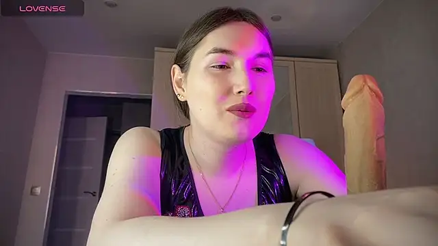 Maria Bowie online show from 05/25/26, 04:40
