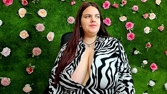 Huge Titties  online show from 03/03/25, 04:58