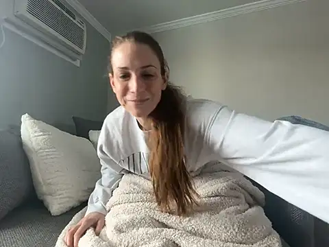 MissSwitch online show from 03/07/25, 06:43