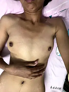 HotRiyacpl online show from 10/17/25, 06:21