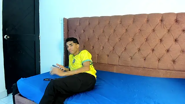 boys yourparty online show from 09/30/25, 01:05