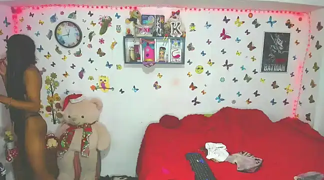 Snapshot of marianaoficial249701 chatting on 12/29/24, 03:33 marianaoficial249701 online show from 12/29/24, 03:33