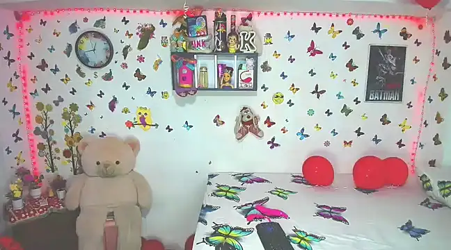 Snapshot of marianaoficial249701 chatting on 02/25/25, 02:22 marianaoficial249701 online show from 02/25/25, 02:22