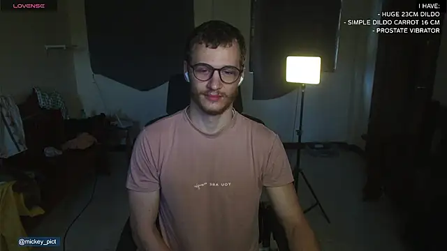 mickeypict online show from 12/14/24, 01:50