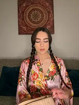 EmmaRosalie online show from 02/22/25, 09:26