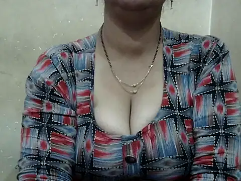 Snapshot of CUET-INDIA chatting on 03/15/25, 05:41 CUET-INDIA online show from 03/15/25, 05:41