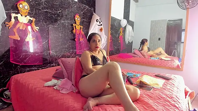 Yaya    11 online show from 10/15/25, 04:34