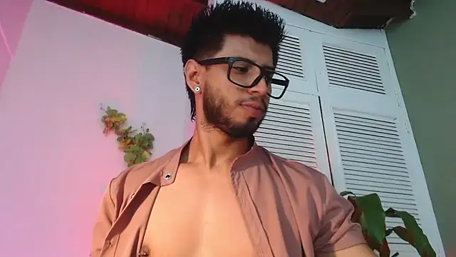 Colby brown03 online show from 11/05/25, 07:25