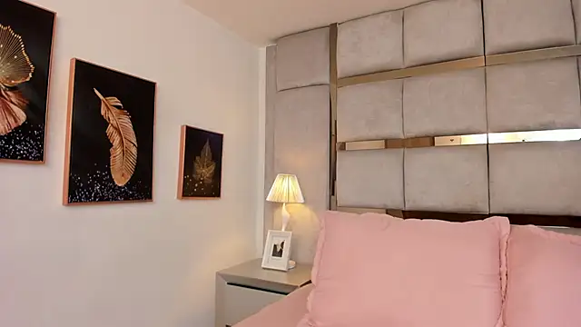 AmbarJensen online show from 09/25/25, 12:09