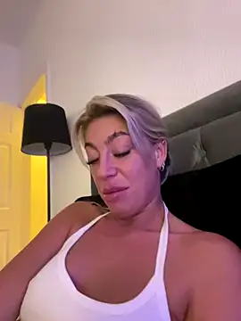 ScarlettMayX online show from 12/14/25, 09:08