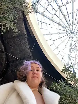 SuzieMurray online show from 12/20/24, 09:54