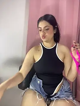 kimberlyhills1 online show from 03/18/26, 07:06