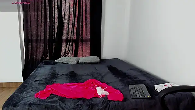 lorymoon online show from 12/12/24, 07:04