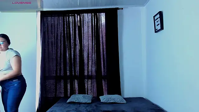 lorymoon online show from 12/15/24, 06:59