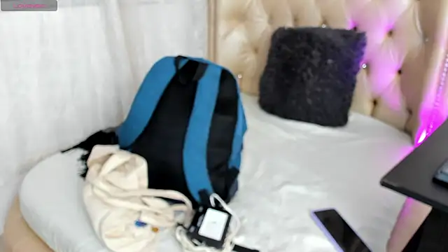 AlexaFoxy18 online show from 09/13/25, 05:07