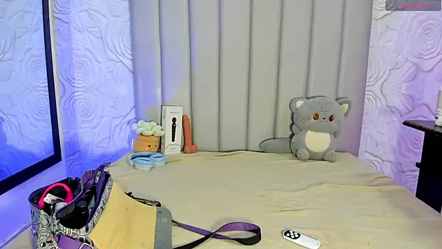 AlexaFoxy18 online show from 07/15/26, 07:57