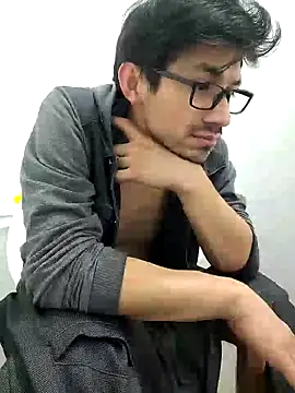 charlesss19 online show from 02/26/25, 11:09