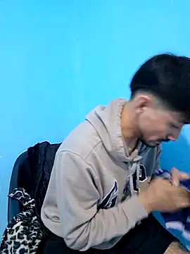 charlesss19 online show from 03/21/25, 07:57