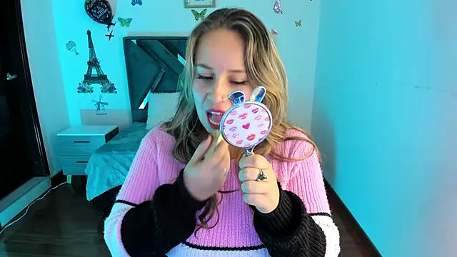 Snapshot of Dana_martinezz chatting on 02/04/25, 04:26 Dana martinezz online show from 02/04/25, 04:26