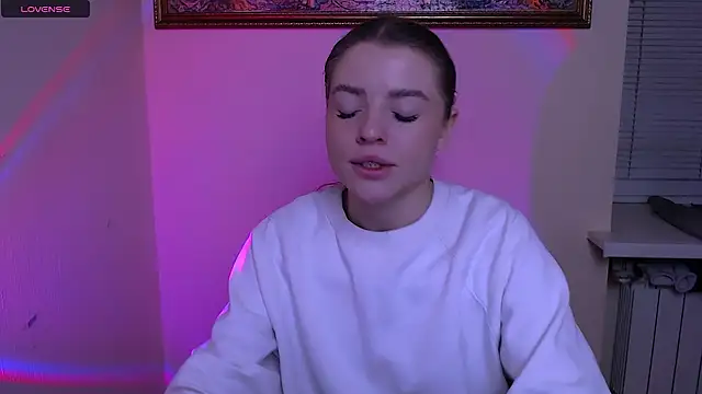 MissOliviaa  online show from 01/13/26, 11:15