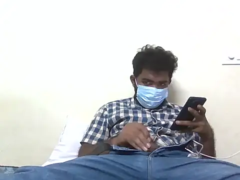 nick05inch online show from 10/17/25, 01:25