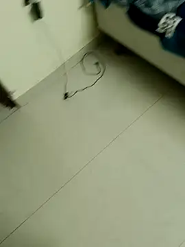 nick05inch online show from 10/31/25, 01:01