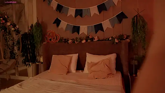 Smiley Mia online show from 10/05/25, 05:17