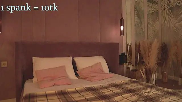 Smiley Mia online show from 01/18/26, 05:11