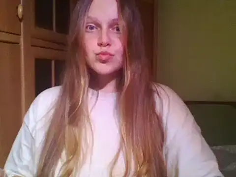 Evasapples online show from 02/05/25, 02:59