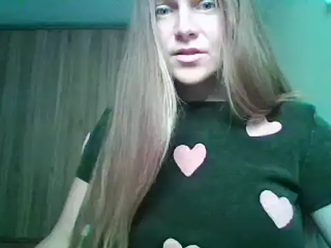 Evasapples online show from 10/05/25, 07:01