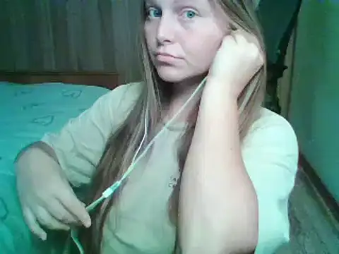 Evasapples online show from 10/13/25, 06:19