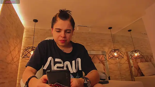 dorothy vegga online show from 02/25/25, 06:03