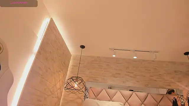 dorothy vegga online show from 03/05/25, 03:18