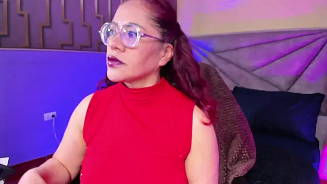 Snapshot of maria_paulac chatting on 09/25/25, 05:00 maria paulac online show from 09/25/25, 05:00