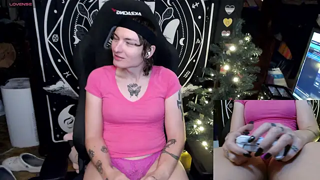 Snapshot of BrandiWRLD_999 chatting on 01/05/25, 07:07 BrandiWRLD 999 online show from 01/05/25, 07:07