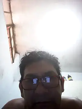 ardiente47 online show from 10/23/25, 06:50