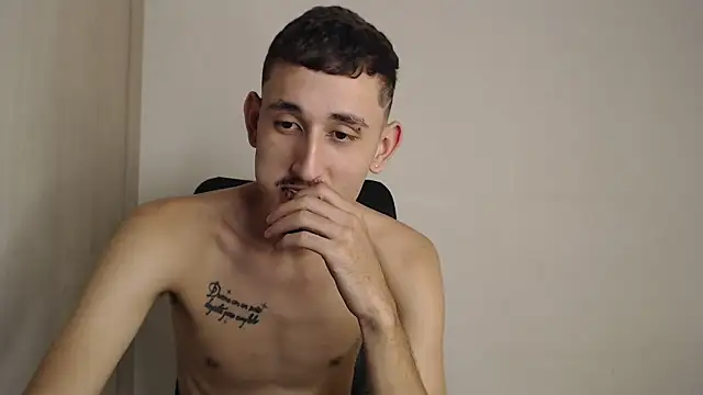 enzo 0814 online show from 02/17/25, 04:31