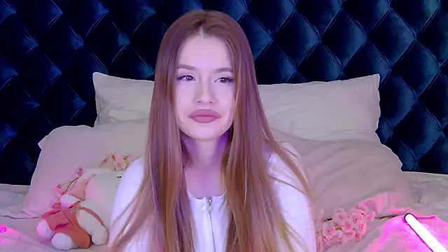 MilanaBalmain online show from 02/25/25, 10:47