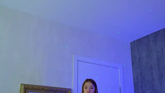 MilanaBalmain online show from 03/10/25, 05:11