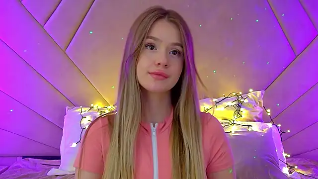 MilanaBalmain online show from 03/10/25, 12:15